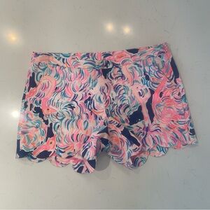 Lily Pulitzer Floral Scallop Hem Women’s Shorts size 6 Pink Navy white